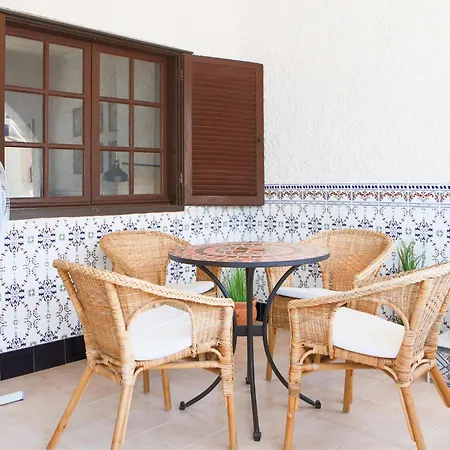 2 Bedroom Gorgeous In 別荘 *